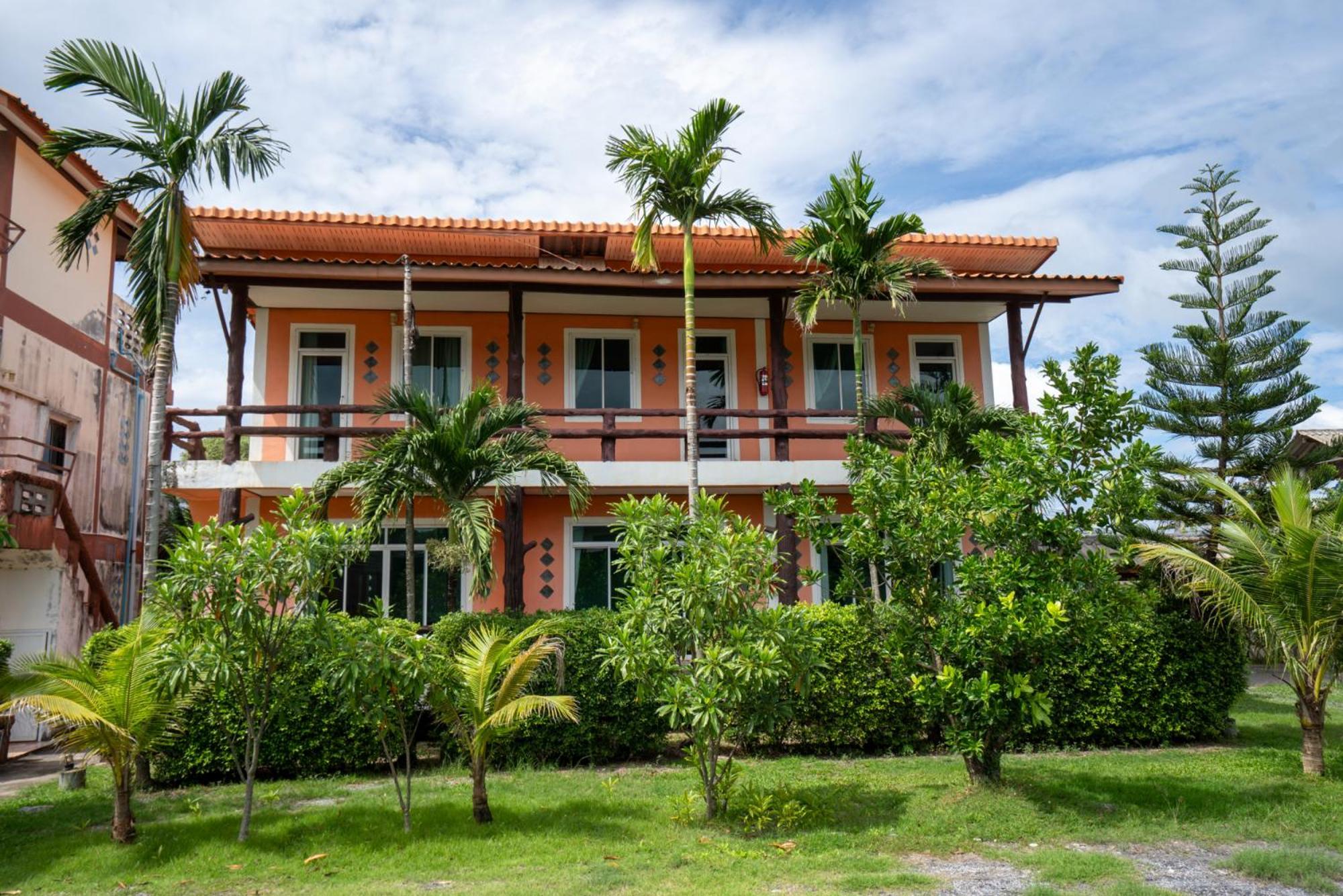 Lanta School Beach Resort Koh Lanta Exterior photo